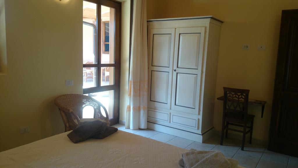 La Corte Dei Rei Aparthotel Castiadas Eksteriør bilde