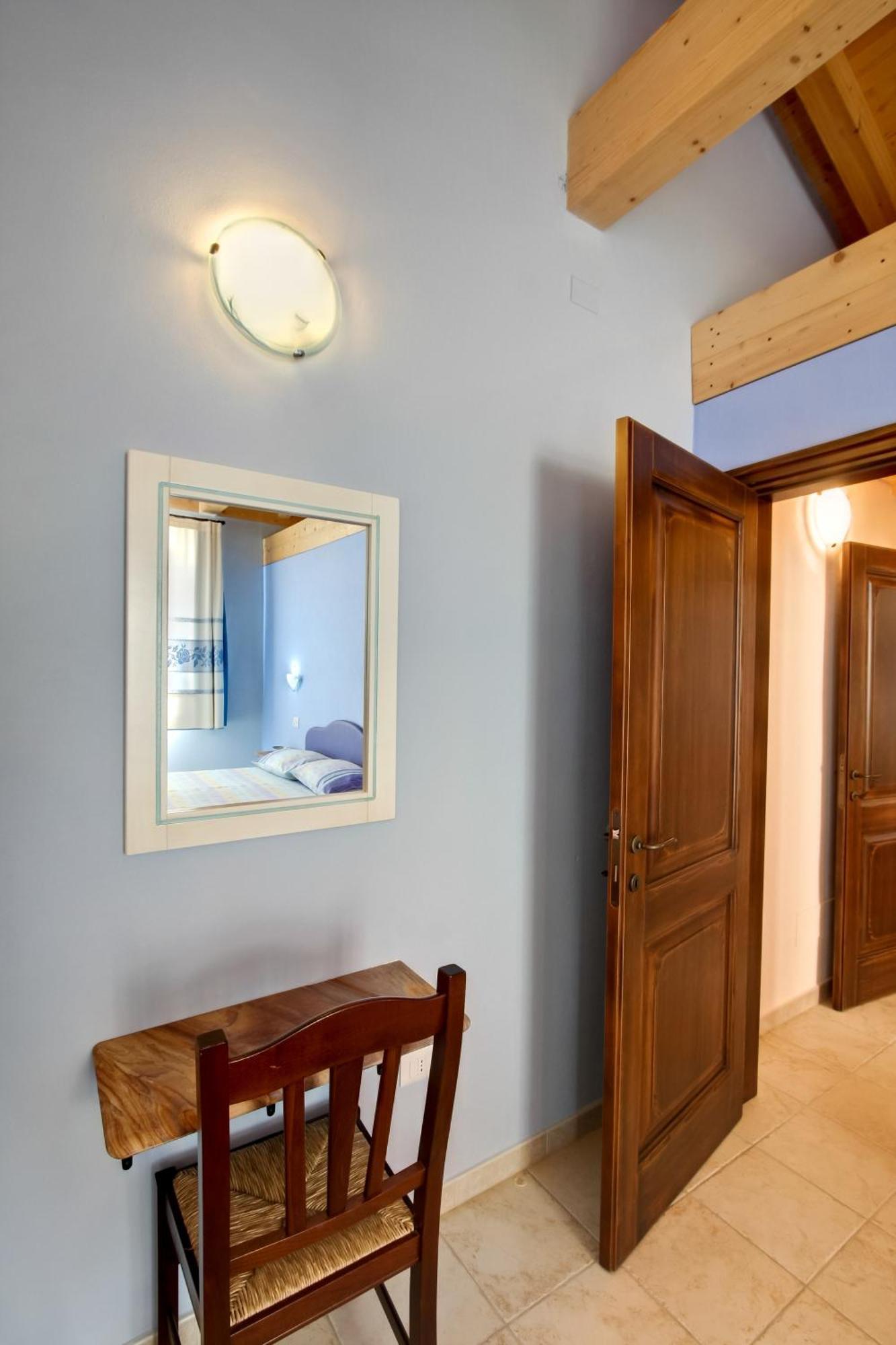La Corte Dei Rei Aparthotel Castiadas Eksteriør bilde